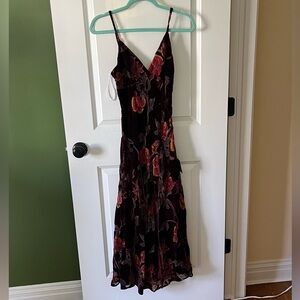 Small Lulu’s maroon velvet dress